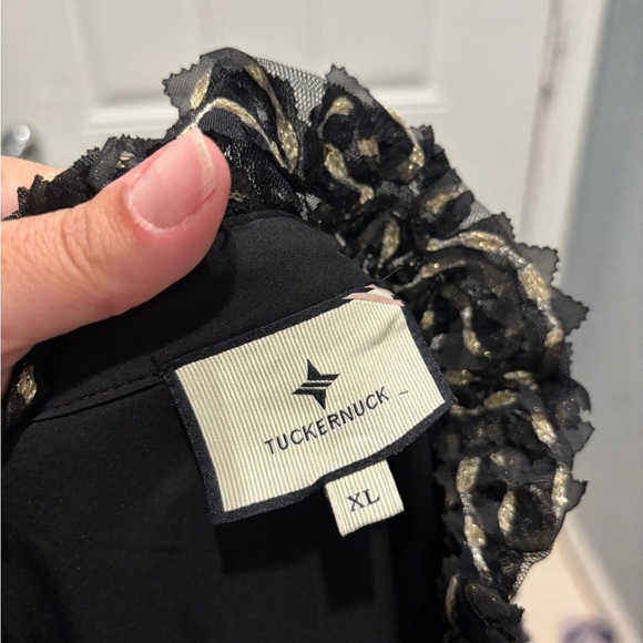 Tuckernuck | Nightly Organza Palmerston Dress in Black Gold Metallic Size XL - Picture 5 of 6